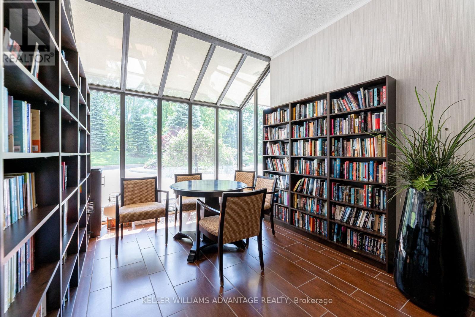 1005 - 75 Wynford Heights Crescent, Toronto, Ontario  M3C 3H9 - Photo 32 - C12614824