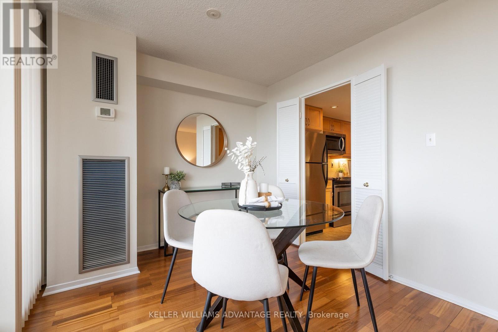 1005 - 75 Wynford Heights Crescent, Toronto, Ontario  M3C 3H9 - Photo 8 - C12614824