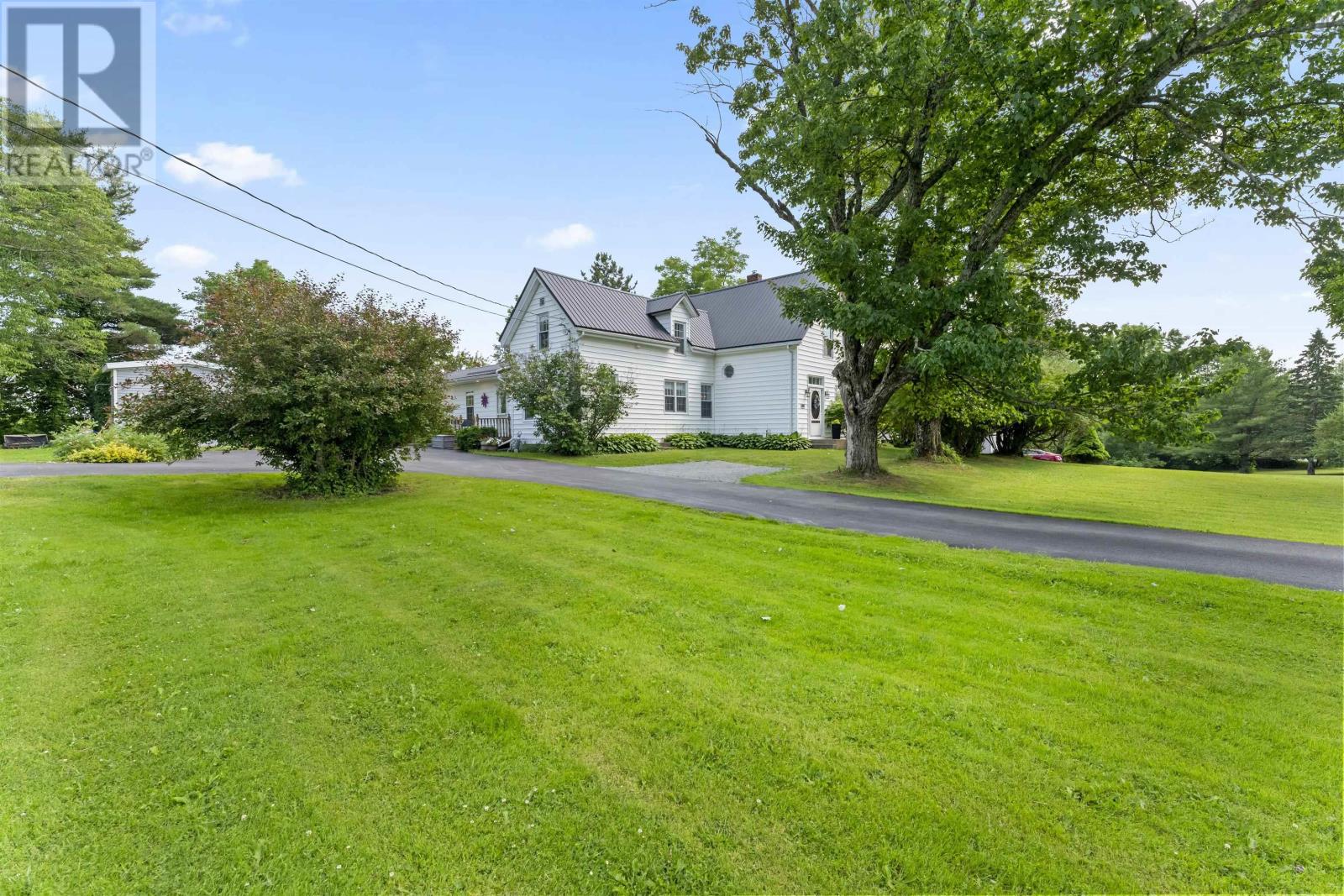 2141 Highway 2, Milford, Nova Scotia  B0N 1Y0 - Photo 2 - 202517211