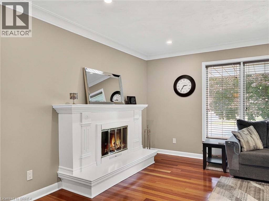 6 Sherry Lane, Brantford, Ontario N3R 2T2 - Photo 5 - 40756750