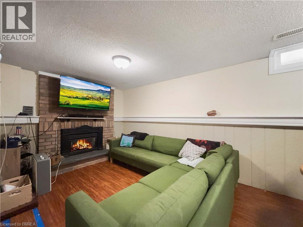 177 Banbury Road, Brantford, Ontario  N3R 7V2 - Photo 15 - 40762626