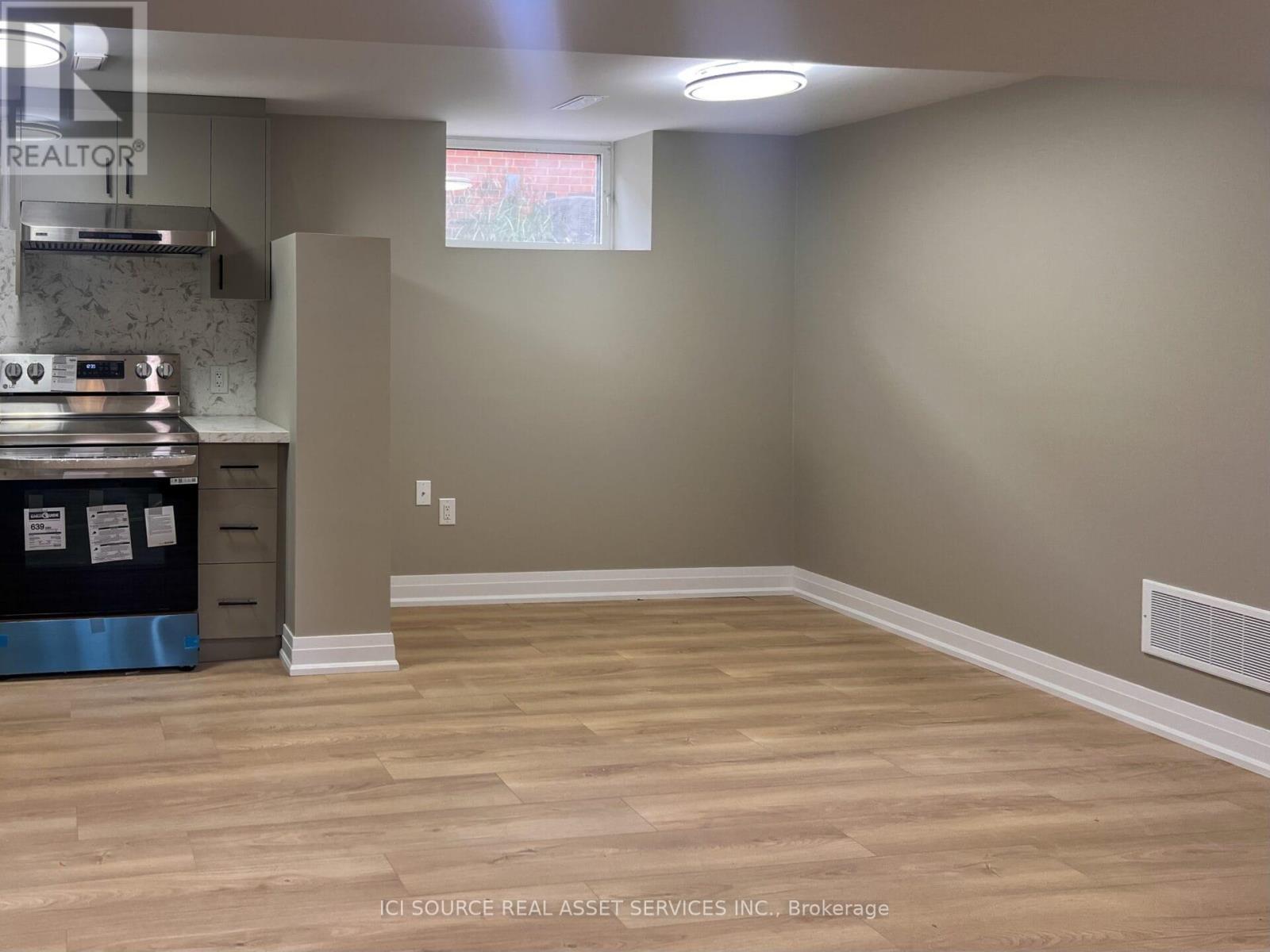 Lower - 30 Swanhurst Boulevard, Mississauga, Ontario  L5N 1B7 - Photo 18 - W12614830