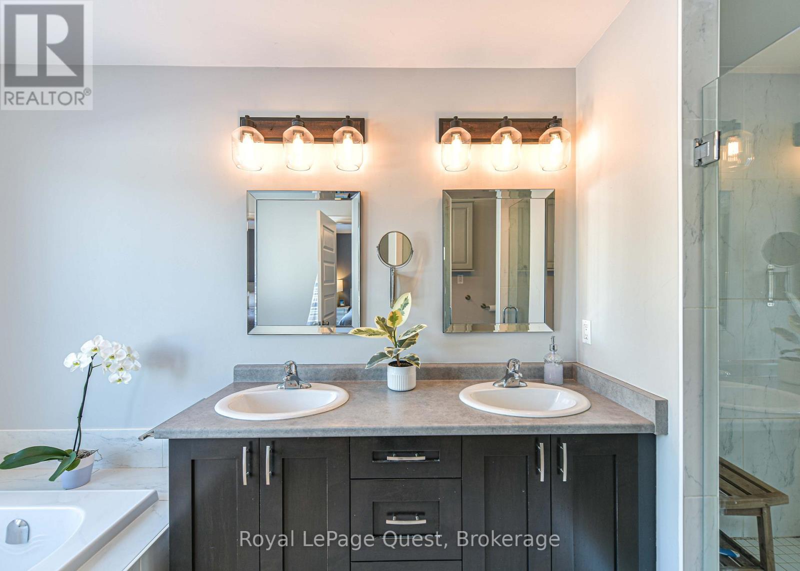 2044 Marchmont Road, Severn (Marchmont), Ontario  L3V 0V6 - Photo 23 - S12614852