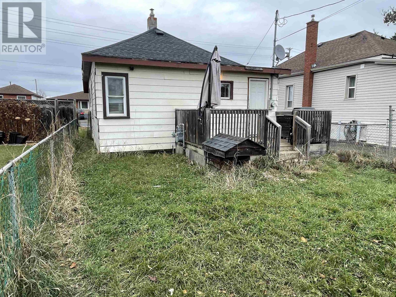 118 Mary Street East, Thunder Bay, Ontario  P7E 4J5 - Photo 12 - TB253634