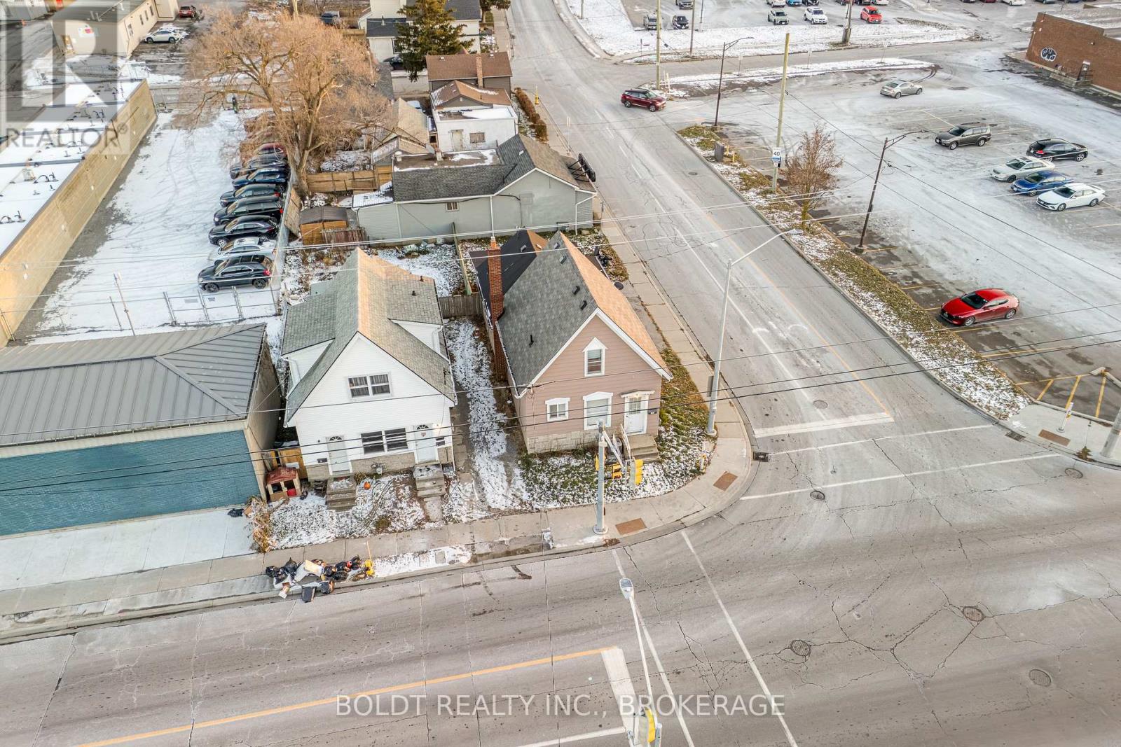 132 Welland Avenue, St. Catharines (Downtown), Ontario  L2R 2N6 - Photo 18 - X12614842