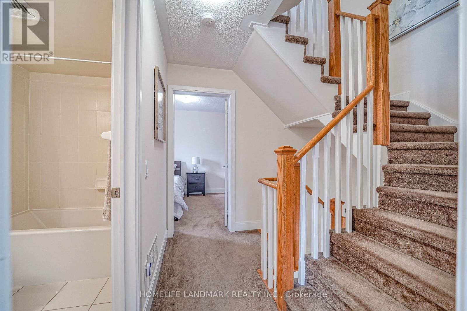 Th47 - 315 Village Green Square W, Toronto, Ontario M1S 0L2 - Photo 9 - E12614836