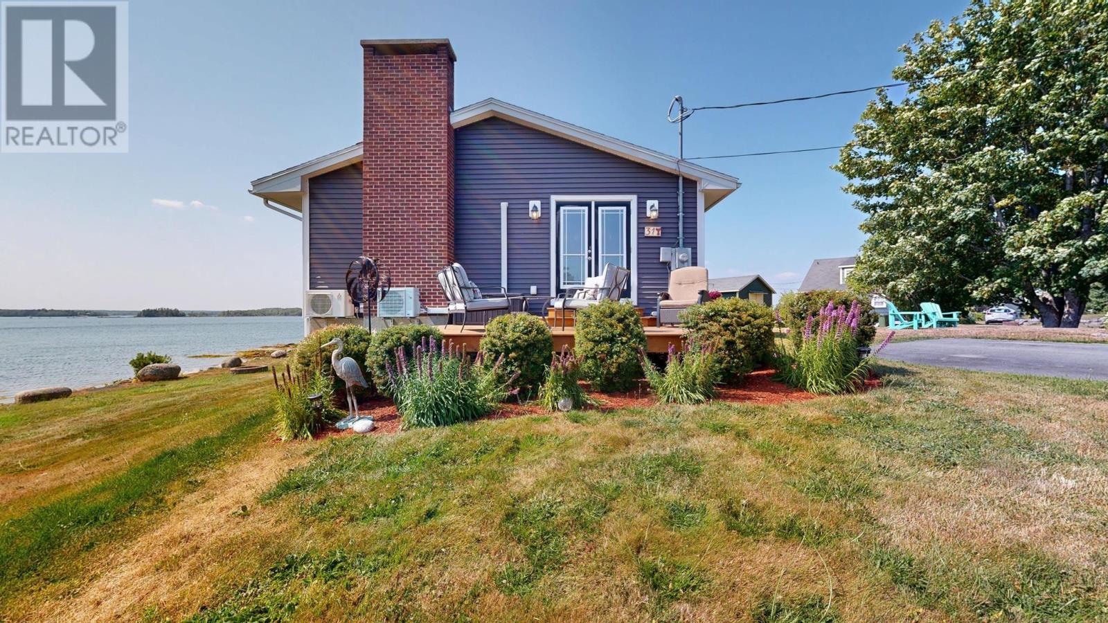 31 Medway Street, Port Medway, Nova Scotia  B0J 2T0 - Photo 10 - 202520716