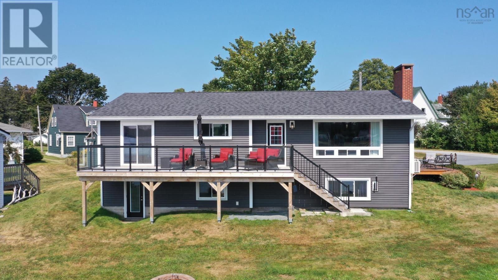 31 Medway Street, Port Medway, Nova Scotia  B0J 2T0 - Photo 5 - 202520716