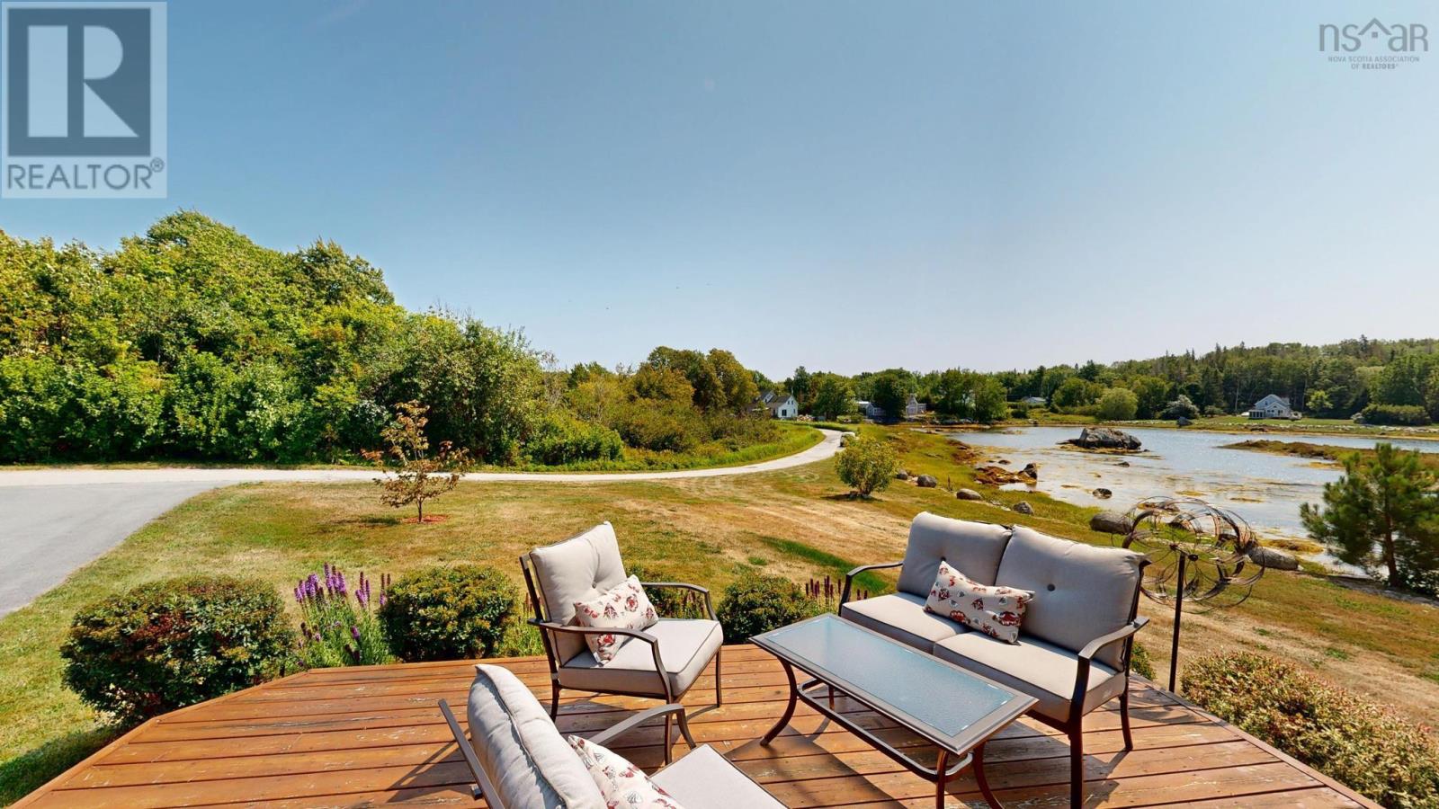 31 Medway Street, Port Medway, Nova Scotia  B0J 2T0 - Photo 8 - 202520716