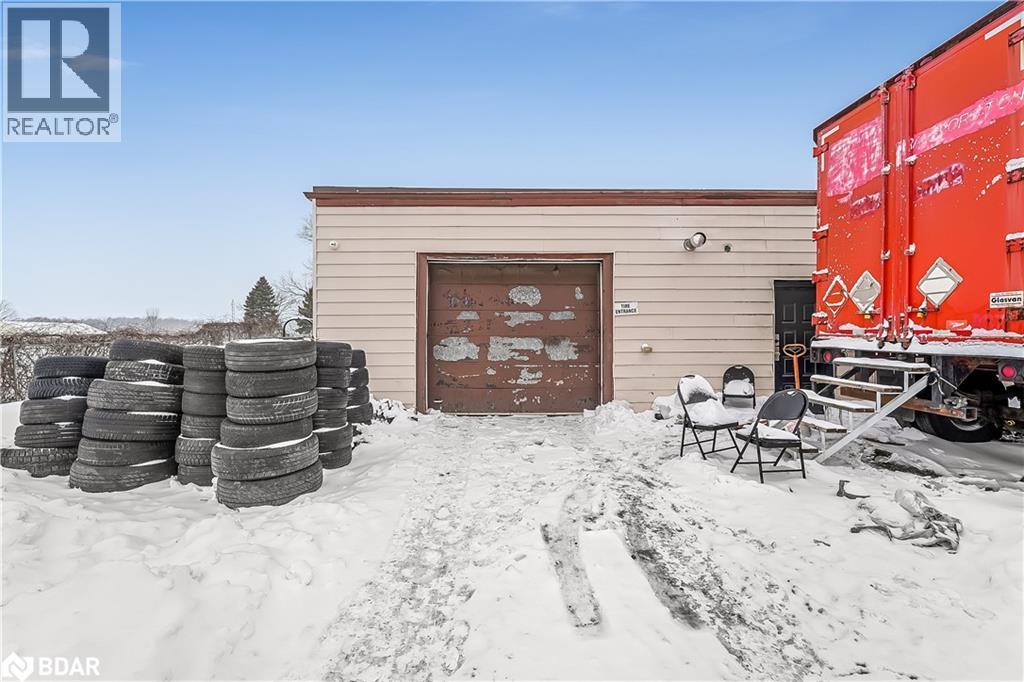 6938 Yonge Street, Innisfil, Ontario  L0S 4P2 - Photo 14 - 40701586