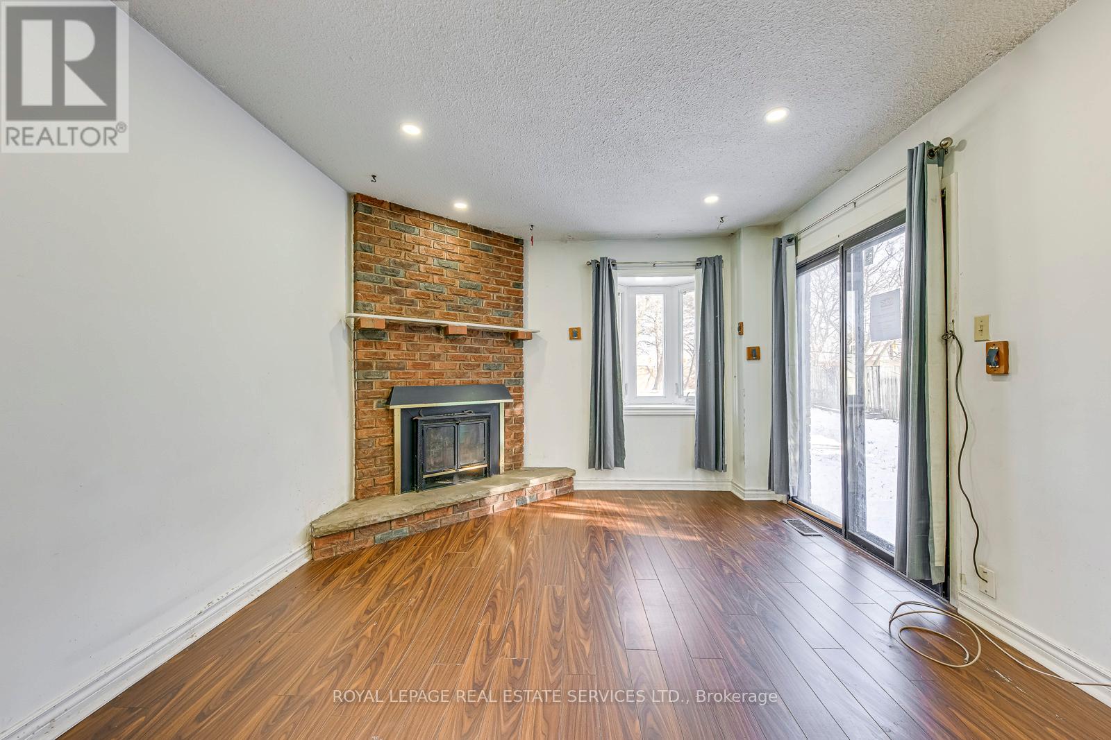 66 Banting Crescent, Brampton, Ontario L6Y 2K9 - Photo 10 - W12614844