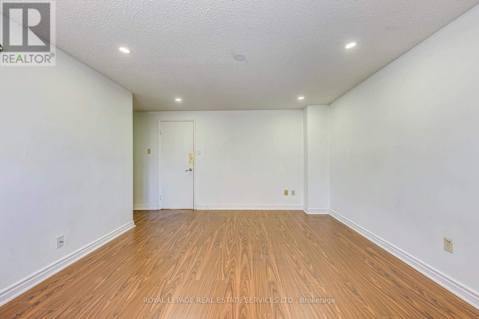 66 Banting Crescent, Brampton, Ontario L6Y 2K9 - Photo 18 - W12614844