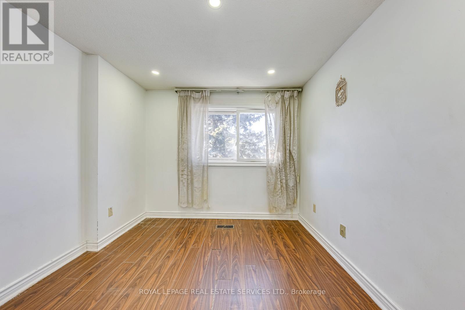 66 Banting Crescent, Brampton, Ontario L6Y 2K9 - Photo 21 - W12614844