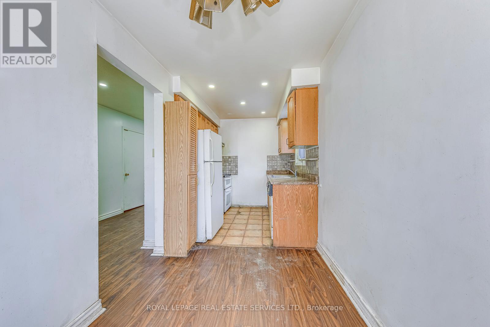 66 Banting Crescent, Brampton, Ontario L6Y 2K9 - Photo 6 - W12614844