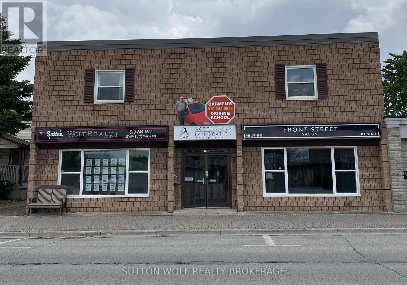 48 FRONT STREET E, Strathroy-Caradoc, Ontario