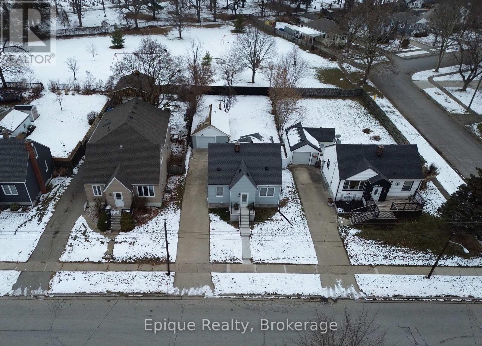 690 Rosedale Avenue, Sarnia, Ontario N7V 1Z7 - Photo 22 - X12614838