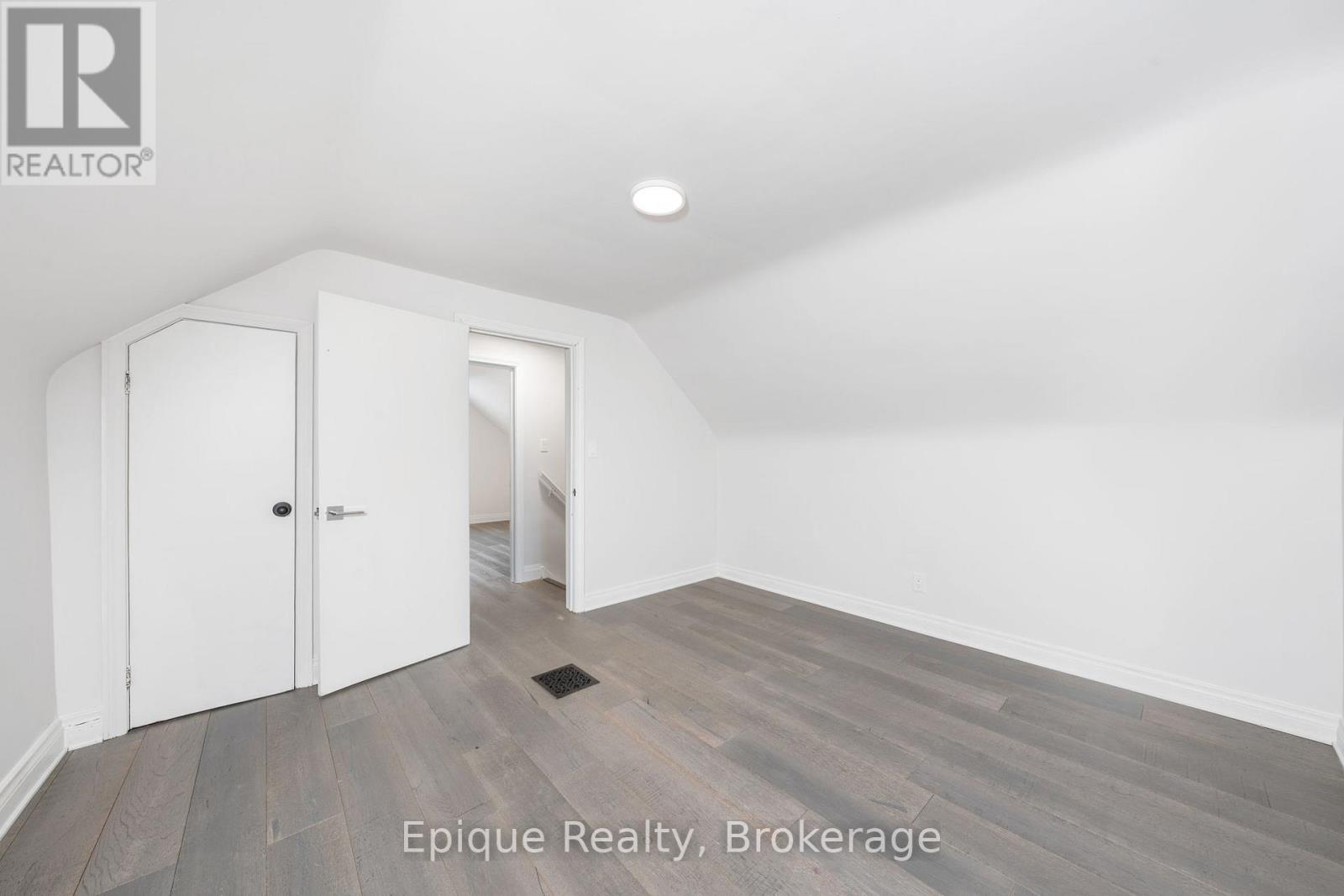 690 Rosedale Avenue, Sarnia, Ontario N7V 1Z7 - Photo 40 - X12614838