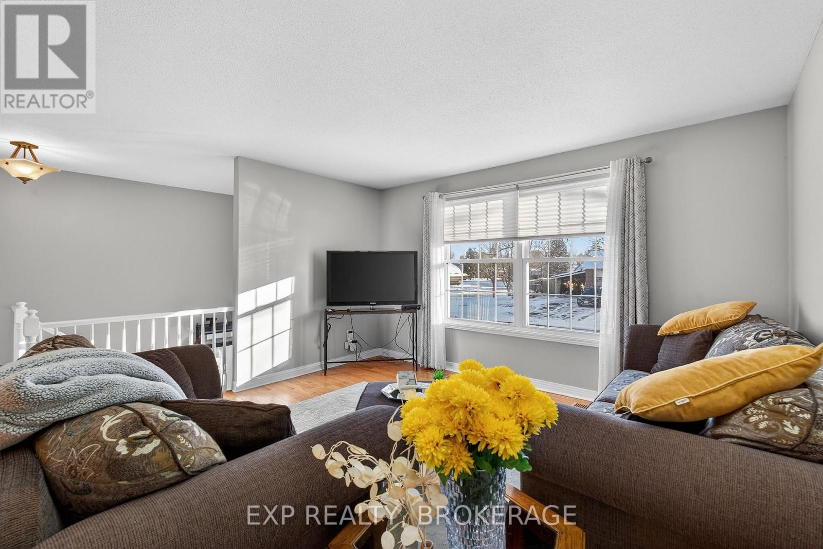 1048 Bauder Crescent, Kingston, Ontario  K7P 1M6 - Photo 7 - X12614900