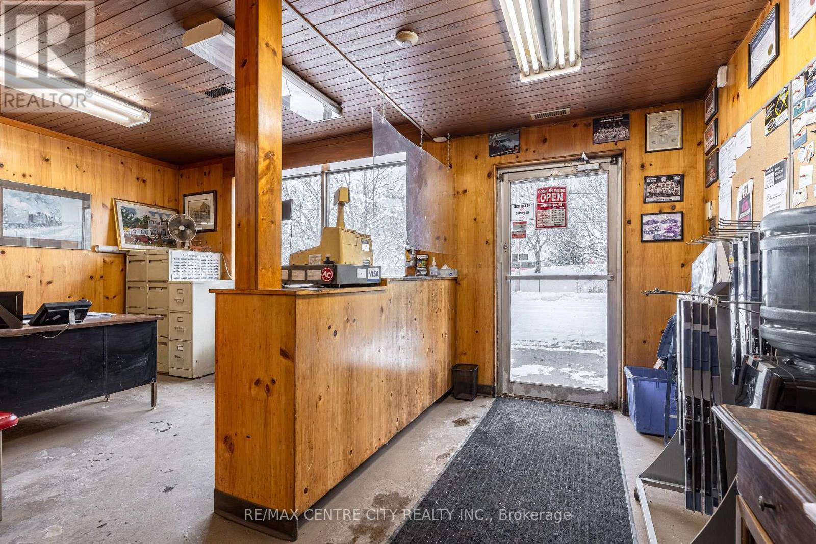 827 Central Avenue, London East (East G), Ontario  N5W 3R1 - Photo 10 - X12614870