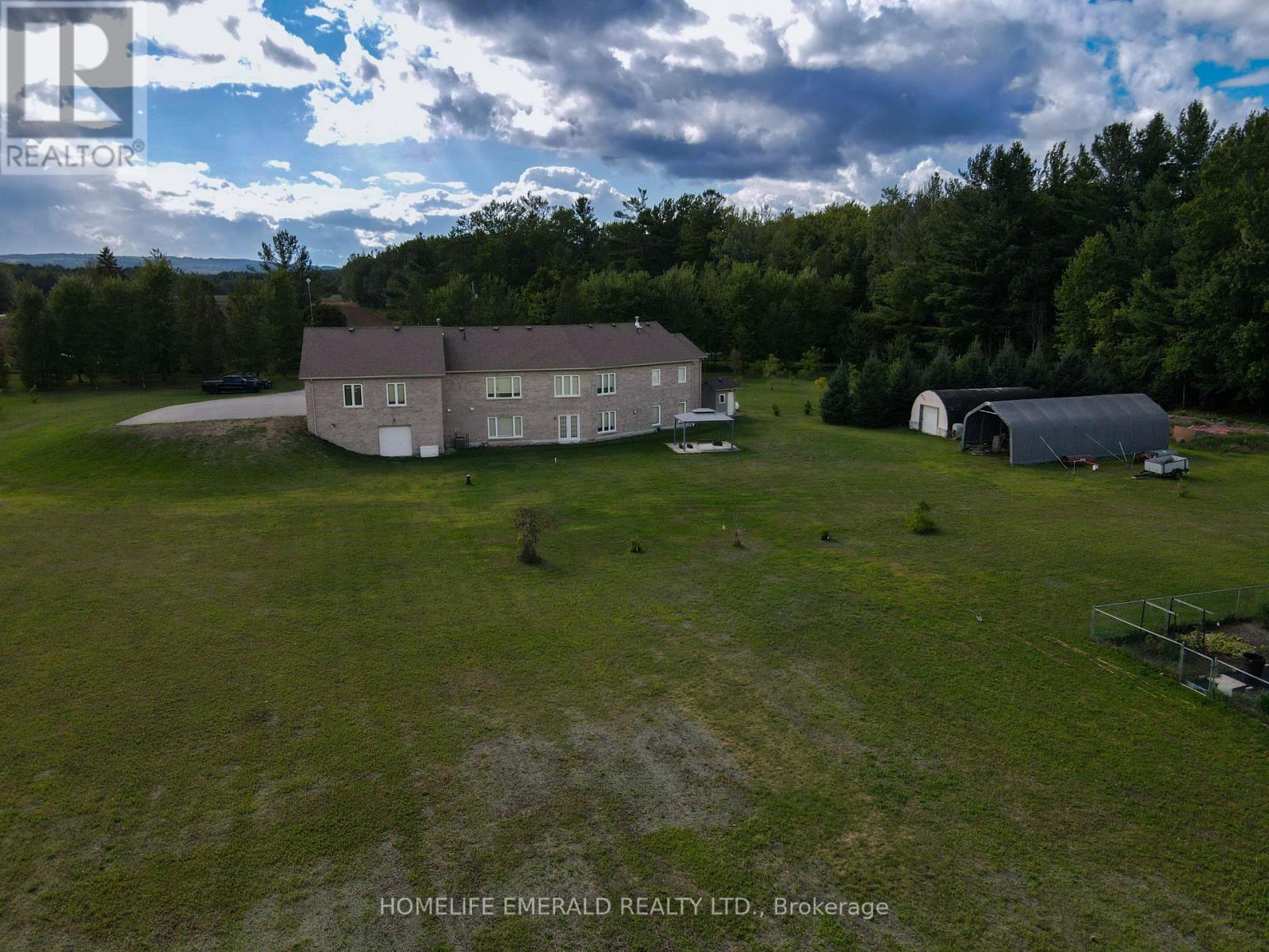 3175 3/4 Concession, Clearview, Ontario L0M 1N0 - Photo 4 - S12400875