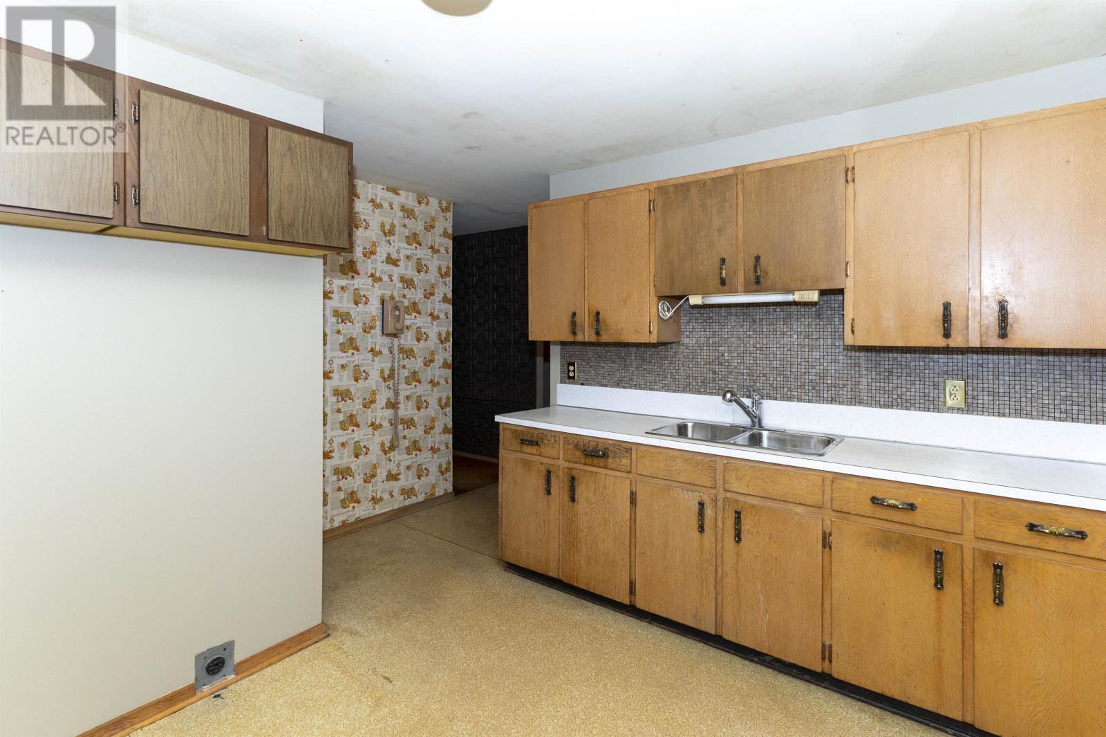 423 Churchill Dr W, Thunder Bay, Ontario  P7C 1V8 - Photo 15 - TB253638