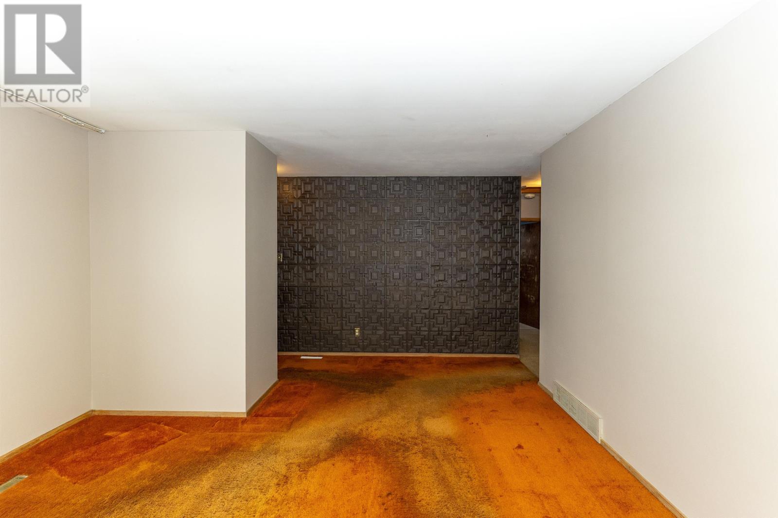 423 Churchill Dr W, Thunder Bay, Ontario  P7C 1V8 - Photo 4 - TB253638