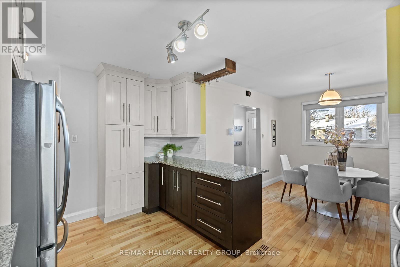 2155 Monson Crescent, Ottawa, Ontario  K1J 6A7 - Photo 10 - X12614868