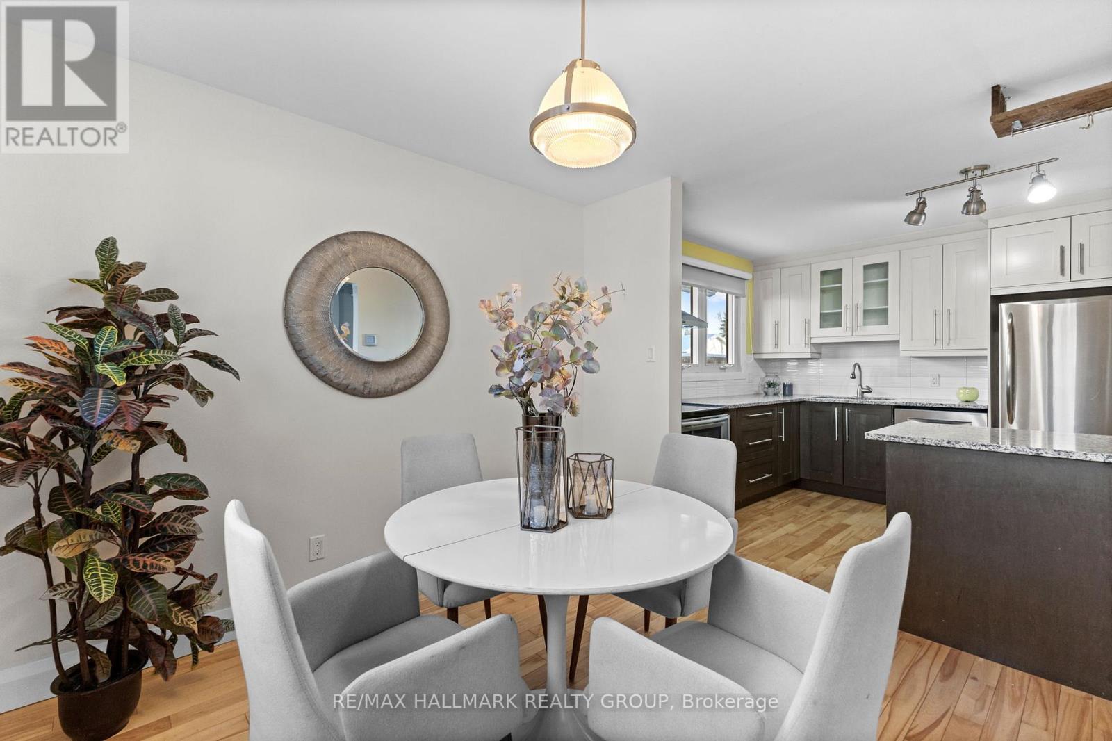 2155 Monson Crescent, Ottawa, Ontario  K1J 6A7 - Photo 13 - X12614868