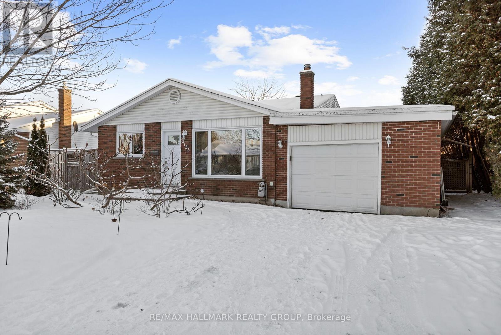 2155 Monson Crescent, Ottawa, Ontario  K1J 6A7 - Photo 3 - X12614868