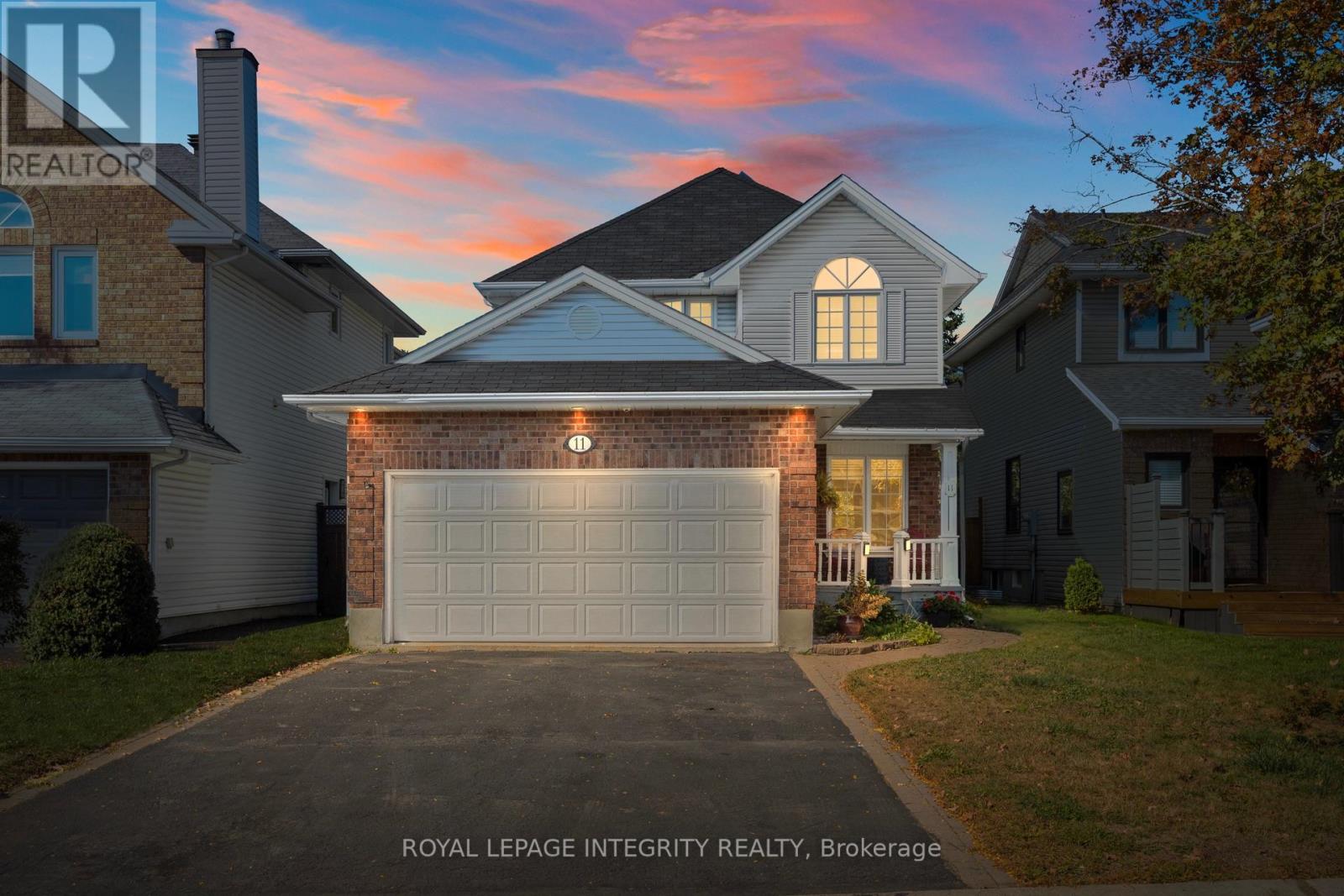 11 ROYAL FIELD CRESCENT, Ottawa, Ontario