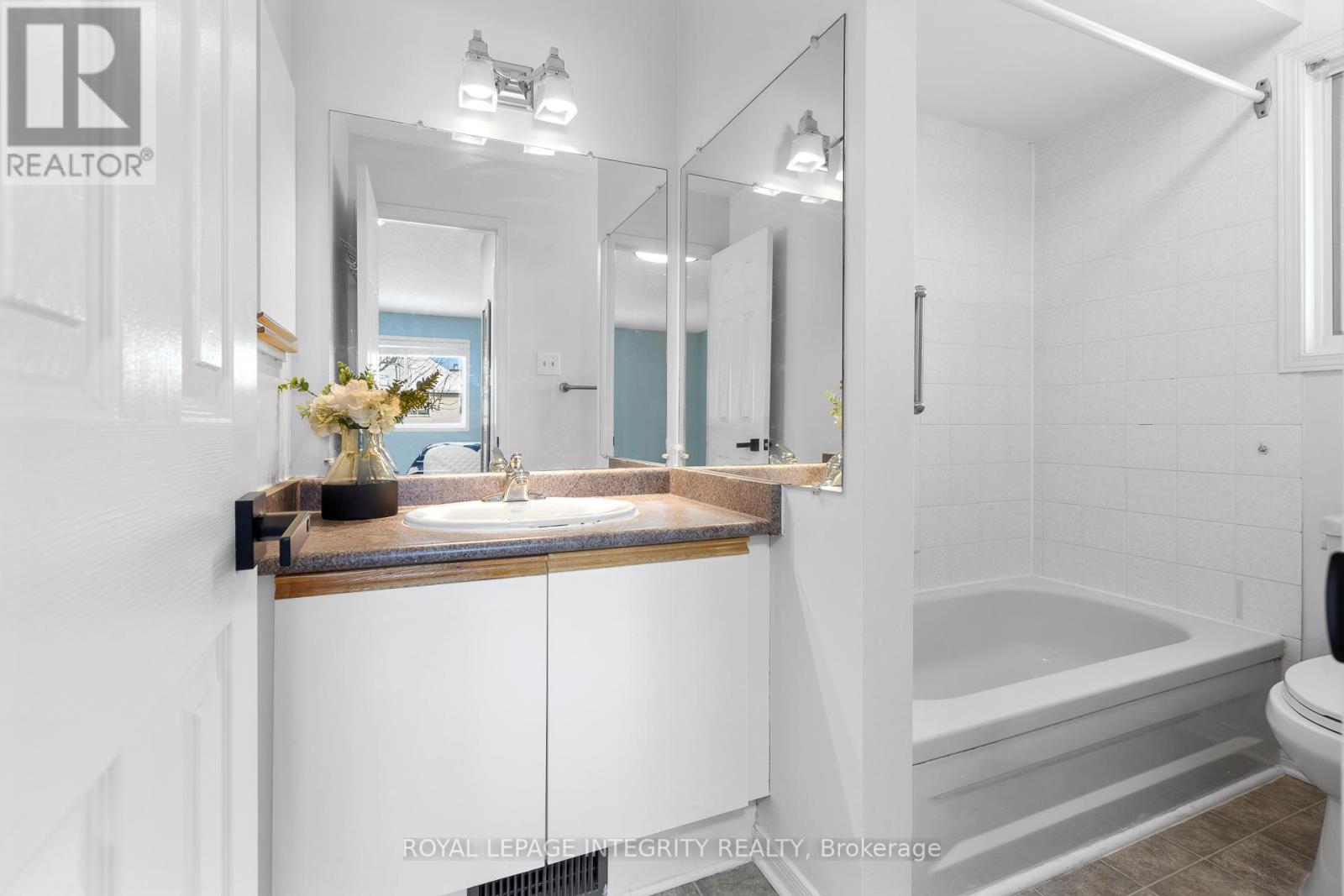 11 Royal Field Crescent, Ottawa, Ontario  K2J 4G1 - Photo 25 - X12614878