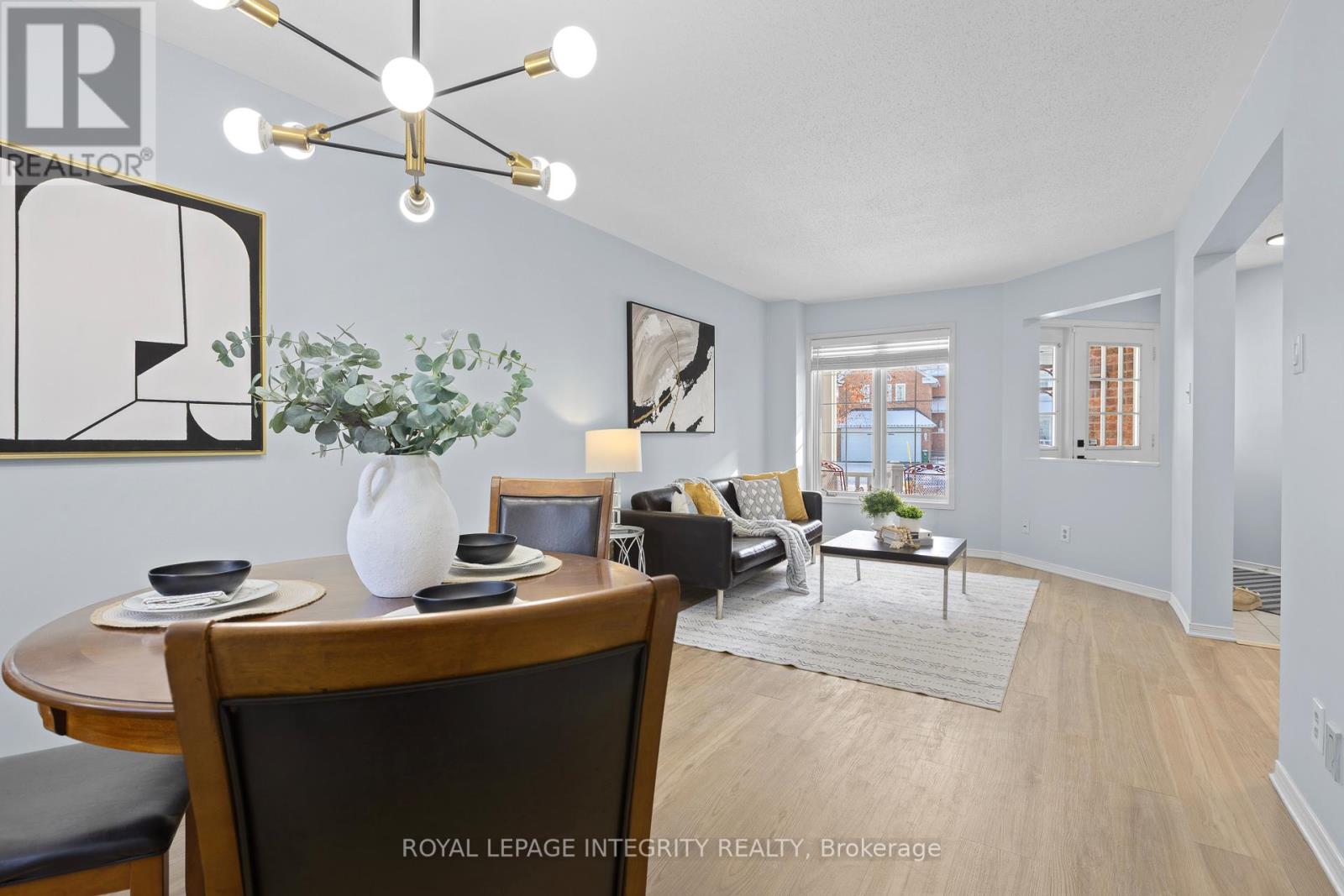 11 Royal Field Crescent, Ottawa, Ontario  K2J 4G1 - Photo 5 - X12614878