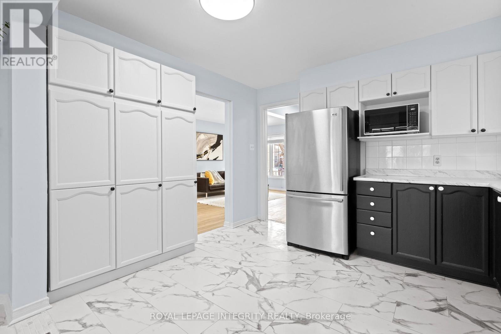 11 Royal Field Crescent, Ottawa, Ontario  K2J 4G1 - Photo 9 - X12614878