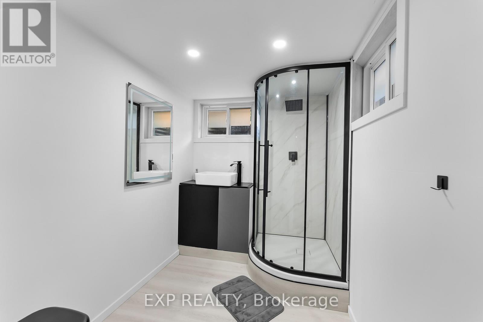 249 Wallace Avenue S, Welland (Lincoln/crowland), Ontario  L3B 1R7 - Photo 26 - X12614908