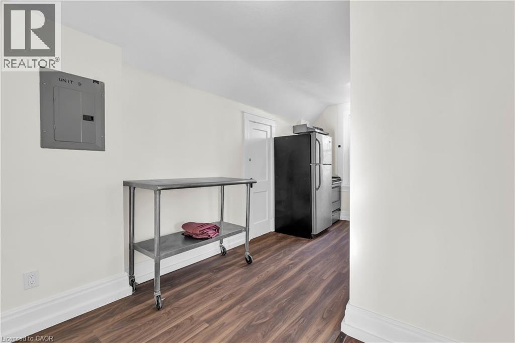 98 Church Street Unit# D (Upper), Kitchener, Ontario  N2G 2S2 - Photo 15 - 40793050