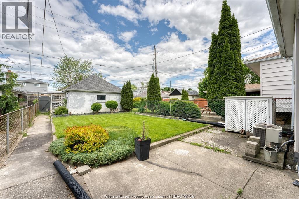 1062 Howard Avenue, Windsor, Ontario  N9A 1S7 - Photo 9 - 25031431