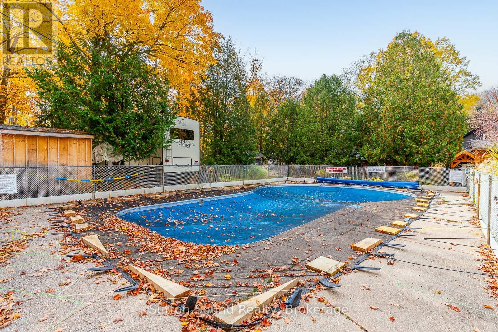 12 Parkside Avenue, South Bruce Peninsula, Ontario  N0H 2T0 - Photo 18 - X12614858