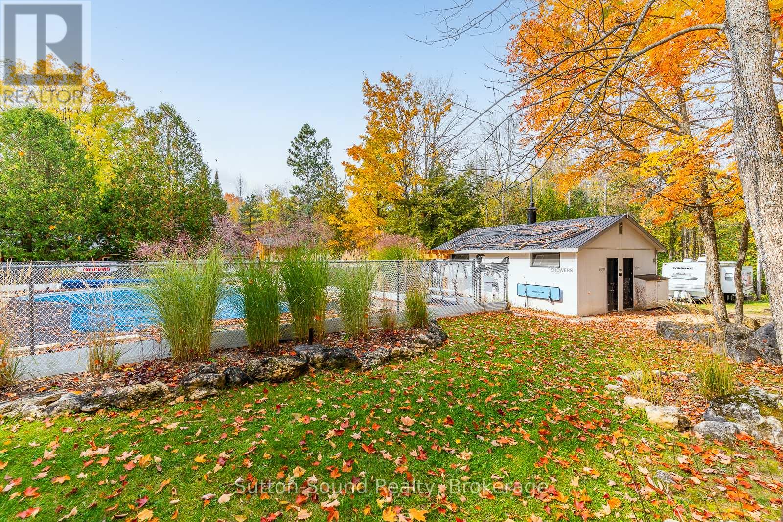 12 Parkside Avenue, South Bruce Peninsula, Ontario  N0H 2T0 - Photo 19 - X12614858