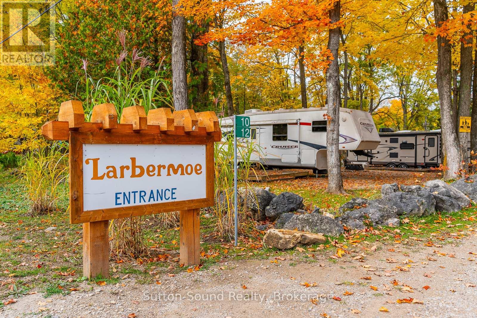 12 Parkside Avenue, South Bruce Peninsula, Ontario  N0H 2T0 - Photo 2 - X12614858