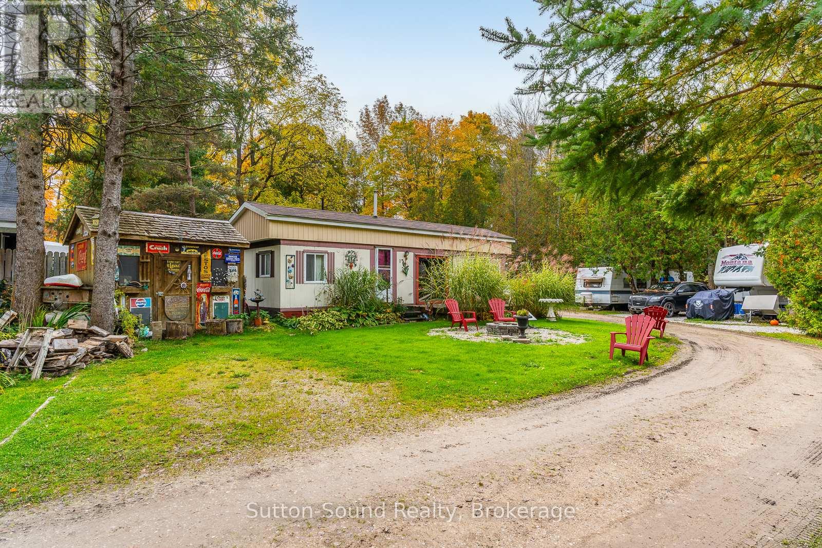 12 Parkside Avenue, South Bruce Peninsula, Ontario  N0H 2T0 - Photo 23 - X12614858