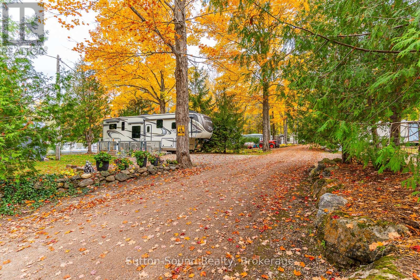 12 Parkside Avenue, South Bruce Peninsula, Ontario  N0H 2T0 - Photo 26 - X12614858