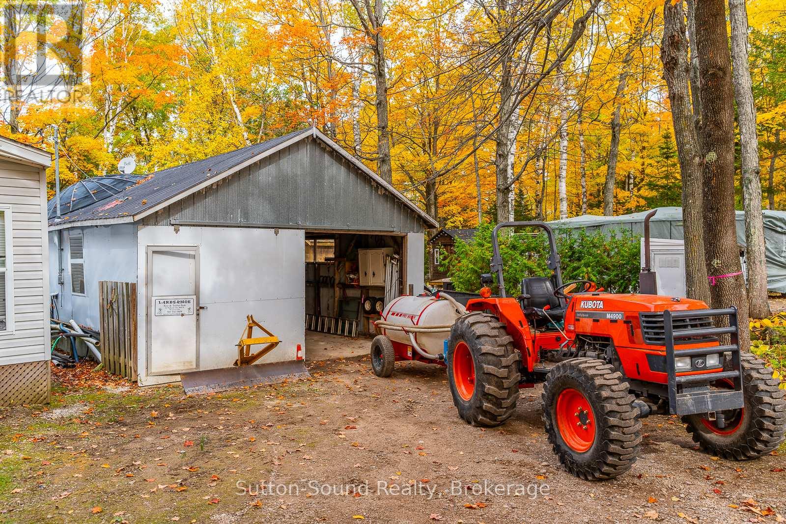 12 Parkside Avenue, South Bruce Peninsula, Ontario  N0H 2T0 - Photo 28 - X12614858