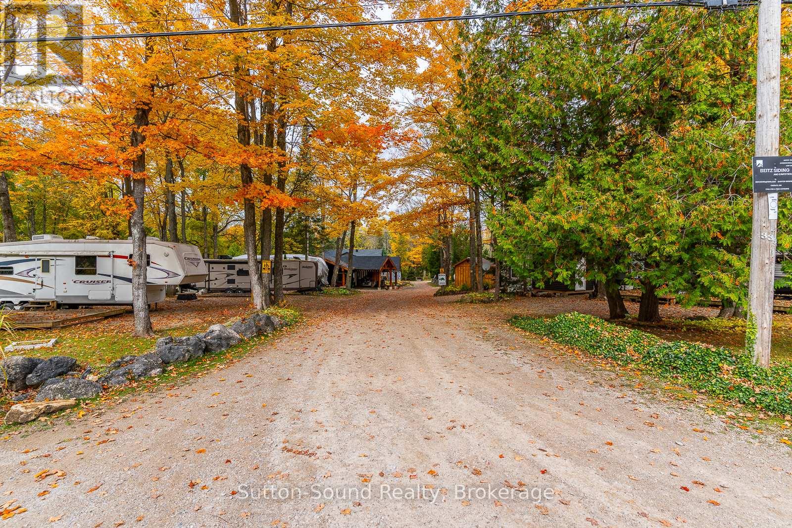 12 Parkside Avenue, South Bruce Peninsula, Ontario  N0H 2T0 - Photo 3 - X12614858