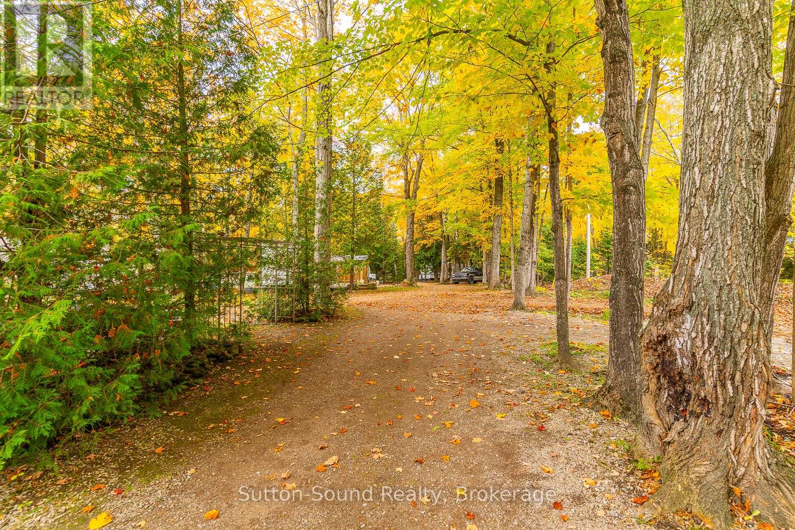 12 Parkside Avenue, South Bruce Peninsula, Ontario  N0H 2T0 - Photo 31 - X12614858