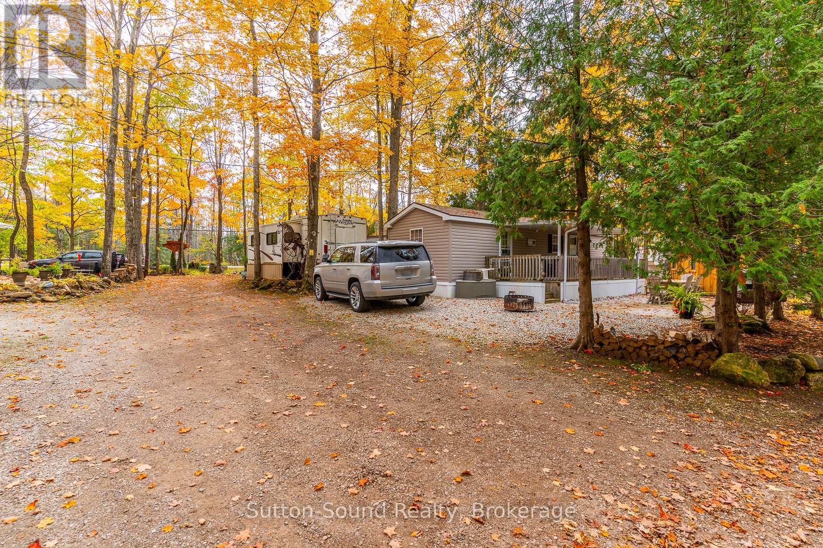 12 Parkside Avenue, South Bruce Peninsula, Ontario  N0H 2T0 - Photo 34 - X12614858