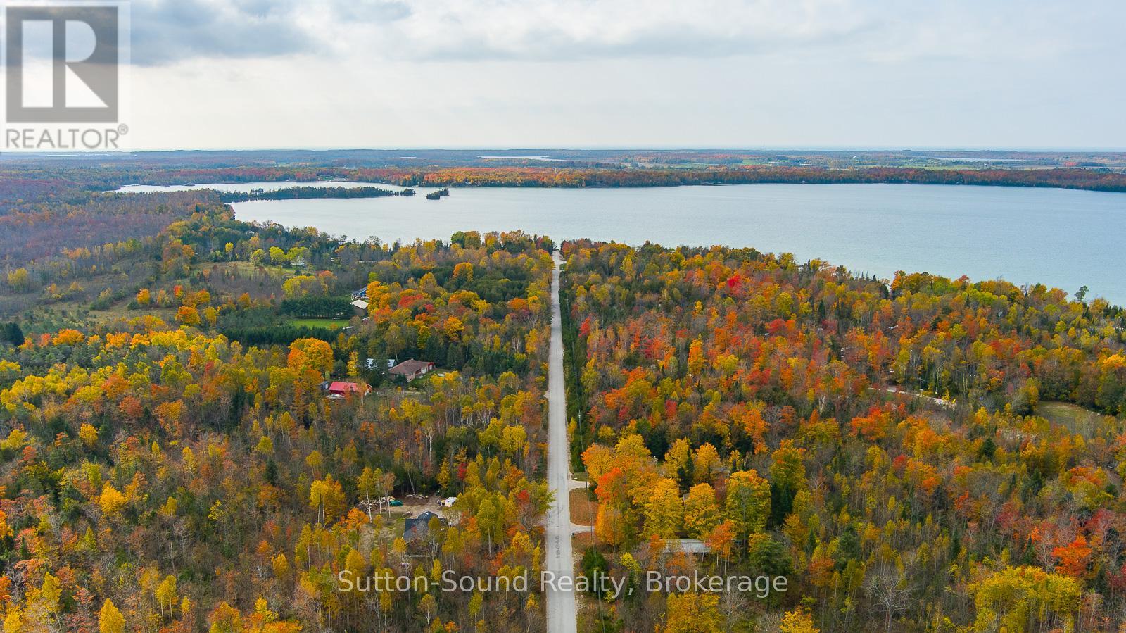 12 Parkside Avenue, South Bruce Peninsula, Ontario  N0H 2T0 - Photo 46 - X12614858