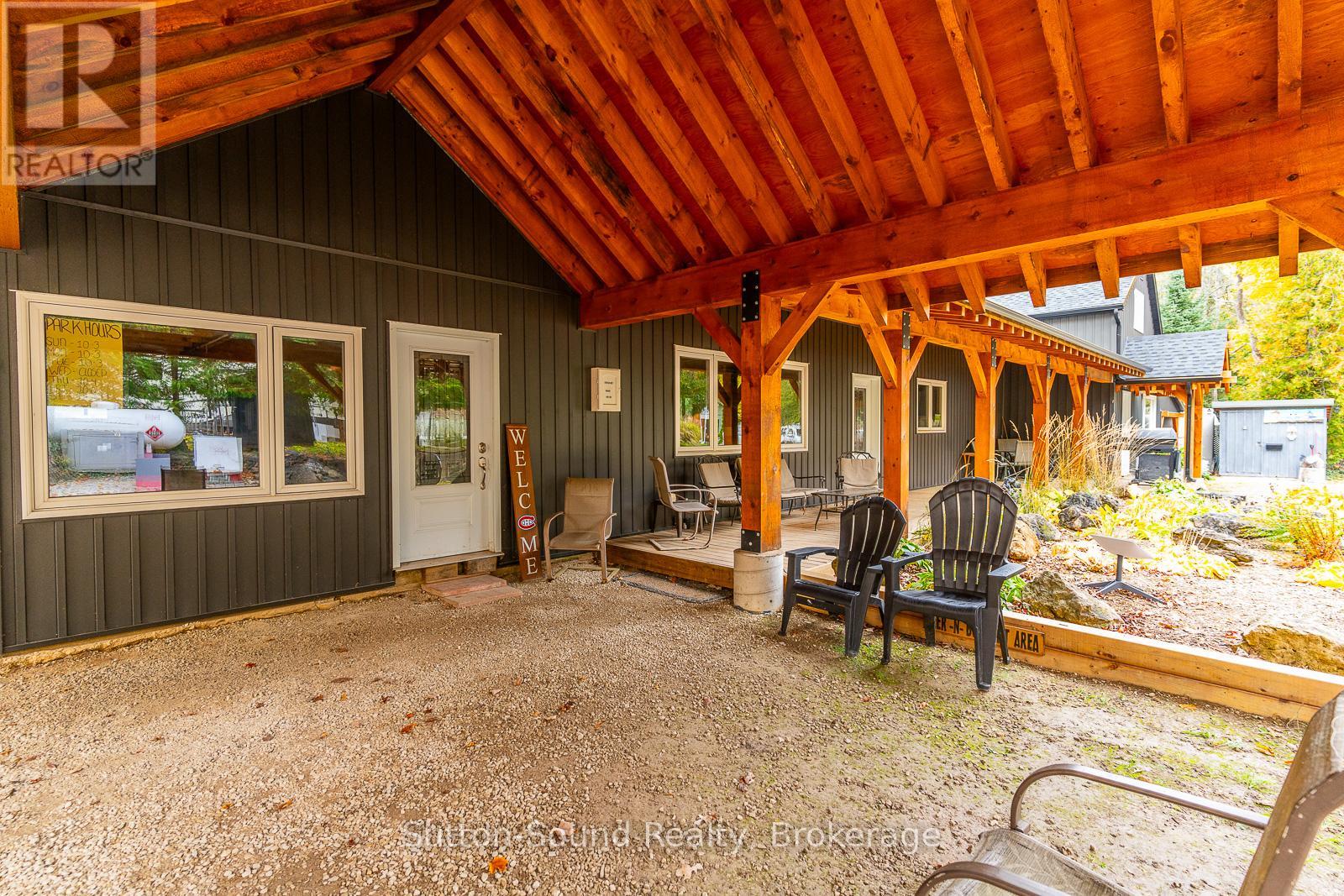 12 Parkside Avenue, South Bruce Peninsula, Ontario  N0H 2T0 - Photo 6 - X12614858