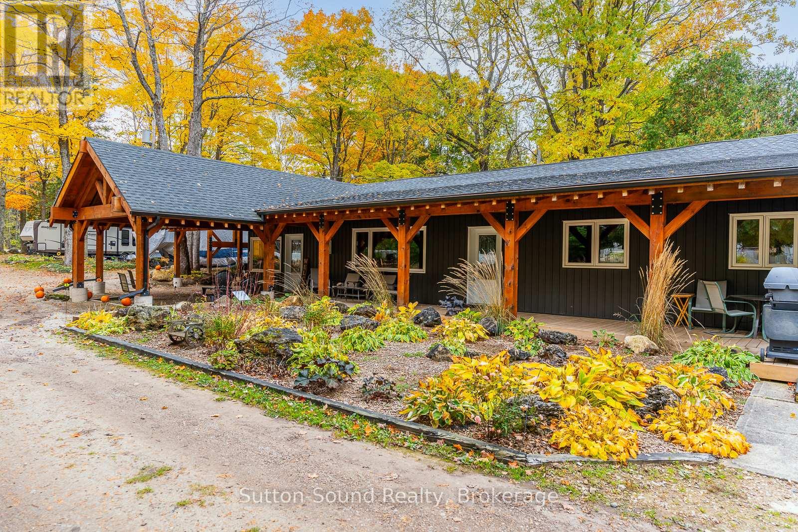 12 Parkside Avenue, South Bruce Peninsula, Ontario  N0H 2T0 - Photo 7 - X12614858