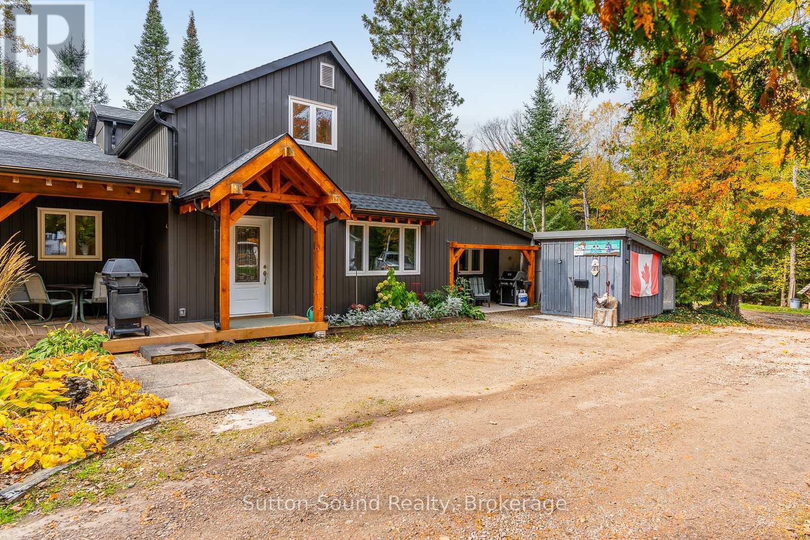 12 Parkside Avenue, South Bruce Peninsula, Ontario  N0H 2T0 - Photo 8 - X12614858