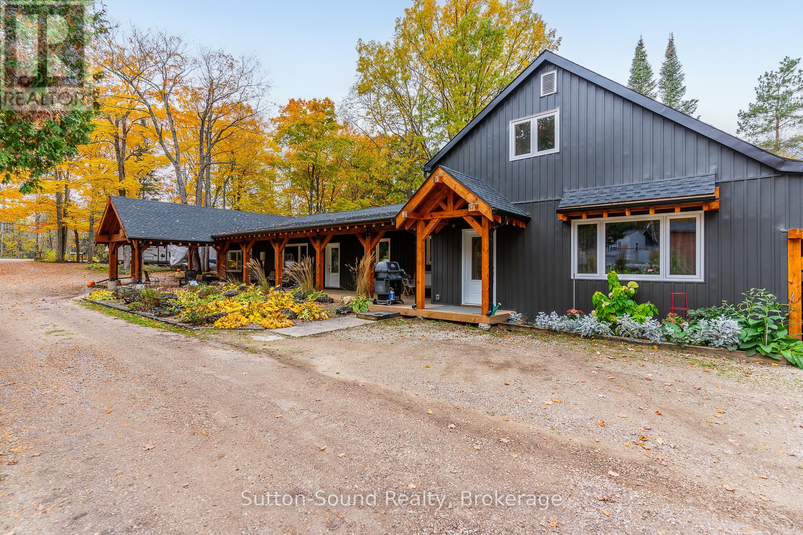 12 Parkside Avenue, South Bruce Peninsula, Ontario  N0H 2T0 - Photo 9 - X12614858